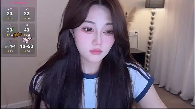 Strawberrybabyy1 online show from 11-23-25, 04:07