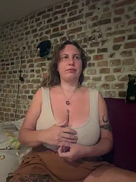 Snapshot of Yanacool007 chatting on 09-10-25, 07:47 Yanacool007 online show from 09-10-25, 07:47