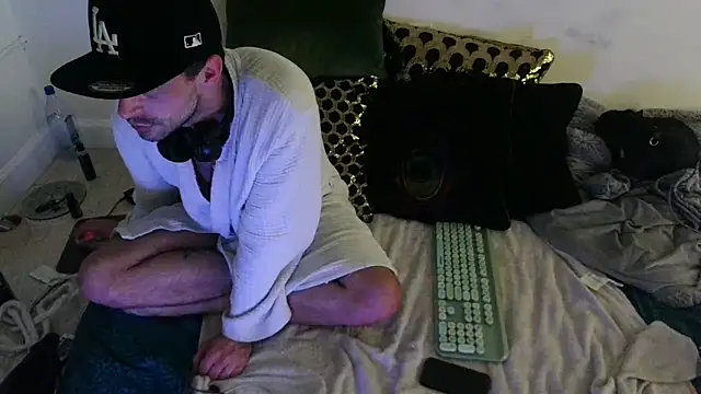 Snapshot of SirCharlesXXX chatting on 01-29-25, 08:29 SirCharlesXXX online show from 01-29-25, 08:29