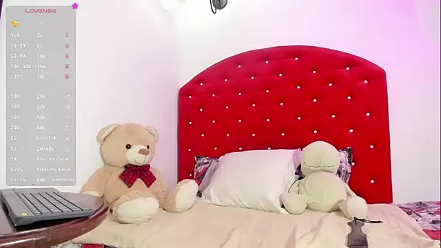 brittany williams  online show from 03-22-25, 03:31