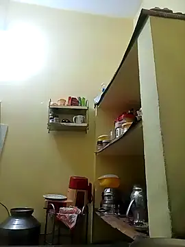 Snapshot of heenage chatting on 12-21-24, 12:16 heenage online show from 12-21-24, 12:16