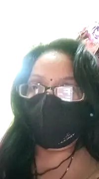 Snapshot of heenage chatting on 12-31-24, 10:04 heenage online show from 12-31-24, 10:04