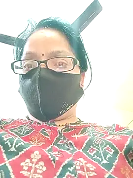 Snapshot of heenage chatting on 03-16-25, 10:22 heenage online show from 03-16-25, 10:22