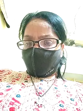 Snapshot of heenage chatting on 03-19-25, 02:02 heenage online show from 03-19-25, 02:02