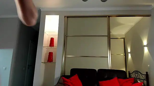 Emma Flin online show from 01-08-25, 10:48