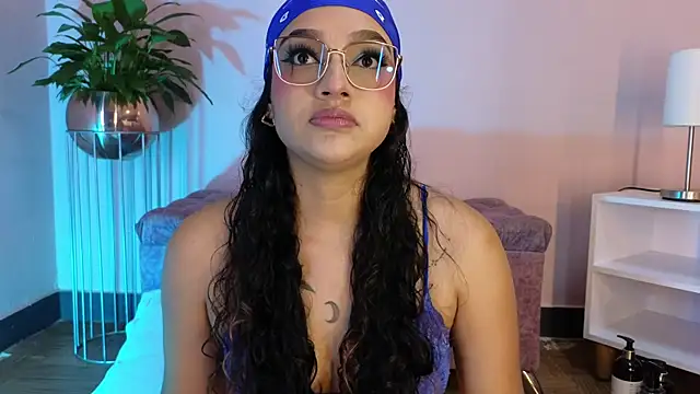 EMILYY FOXY online show from 04-16-26, 07:03