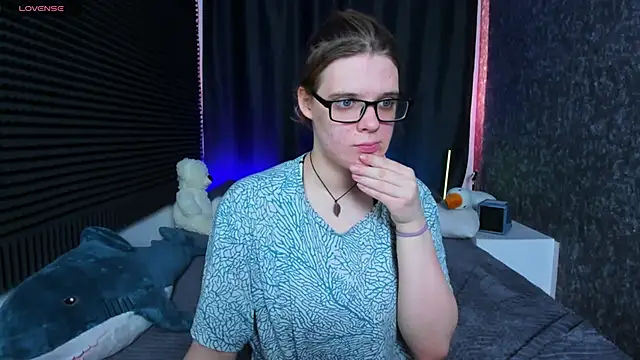 KIKI Krash online show from 03-19-25, 10:22