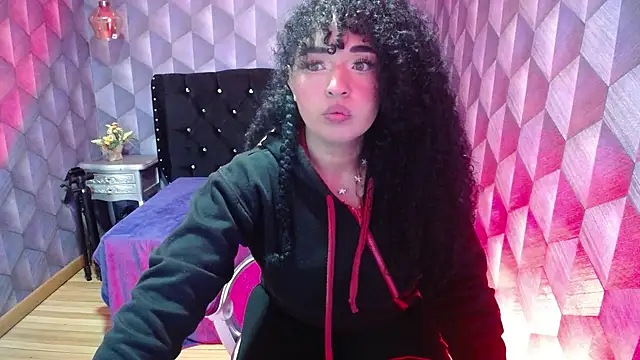 Sofiacowperx online show from 02-12-25, 12:55