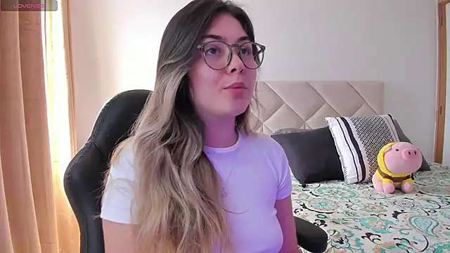 Lau Bee online show from 01-16-25, 03:24