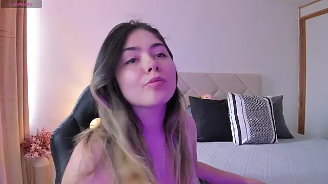 Lau Bee online show from 01-22-25, 07:13