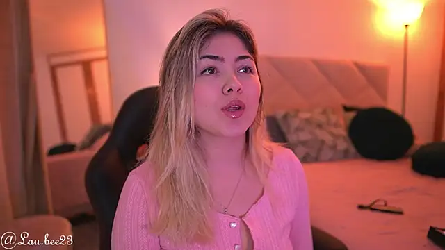 Lau Bee online show from 09-18-25, 06:21