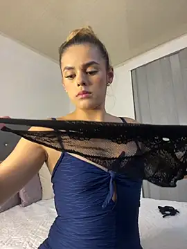 ZoeJohnsoon online show from 10-25-25, 09:53