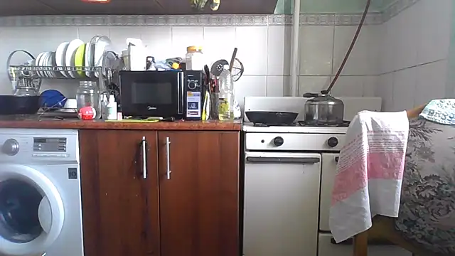 MikaKors online show from 02-01-25, 05:49