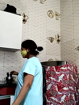 Snapshot of illay_love chatting on 10-25-25, 05:37 illay love online show from 10-25-25, 05:37