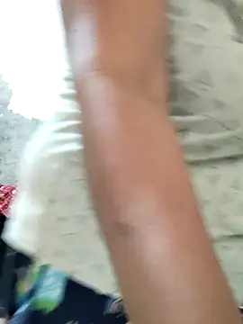 Snapshot of illay_love chatting on 11-09-25, 04:33 illay love online show from 11-09-25, 04:33