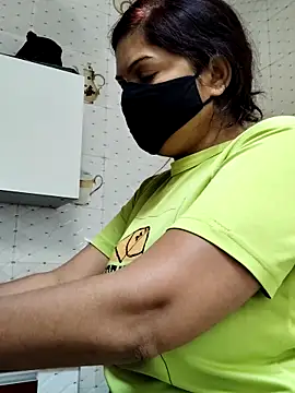 Snapshot of illay_love chatting on 12-01-25, 06:40 illay love online show from 12-01-25, 06:40