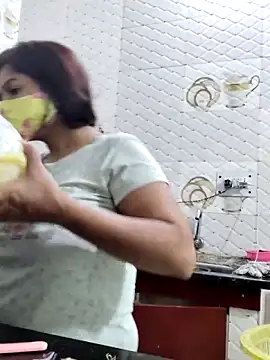 illay love online show from 04-17-26, 02:42