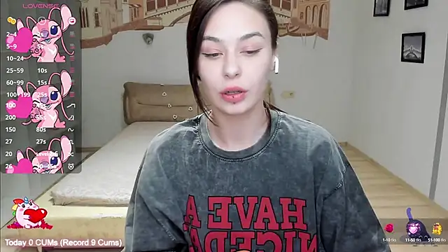 Snapshot of NataliMillers chatting on 03-22-25, 04:04 NataliMillers online show from 03-22-25, 04:04