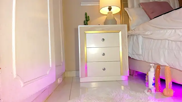 zoe sky  online show from 03-11-25, 05:46