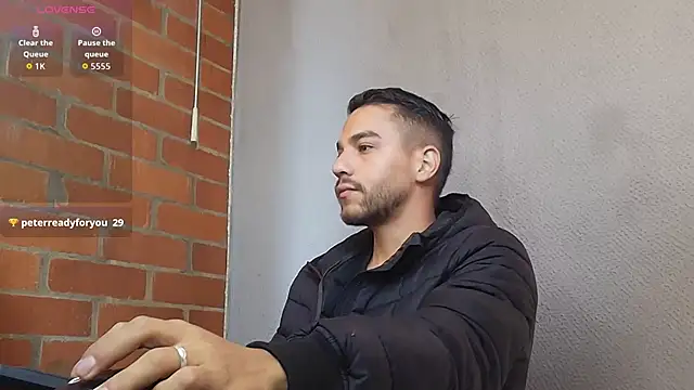 Leandro valenzuela online show from 04-06-26, 02:40