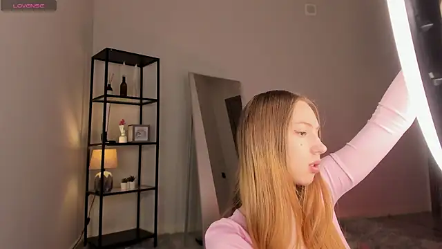 elfinvibes online show from 09-18-25, 06:04