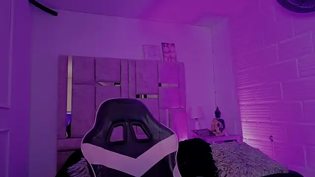 BonnieAnderson  online show from 06-18-26, 11:42