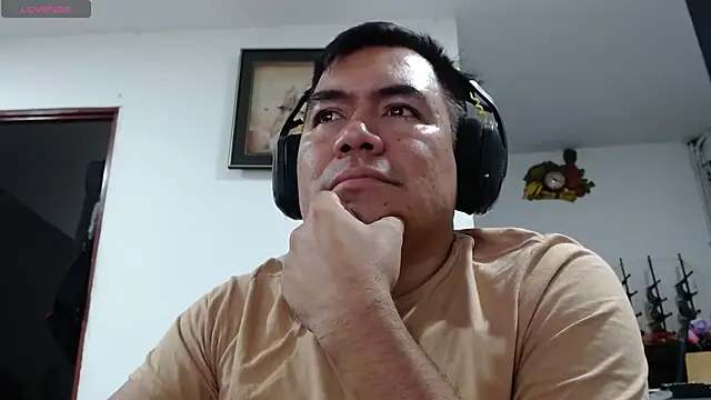 Snapshot of Jhonatan_Morales_S chatting on 03-05-26, 04:19 Jhonatan Morales S online show from 03-05-26, 04:19