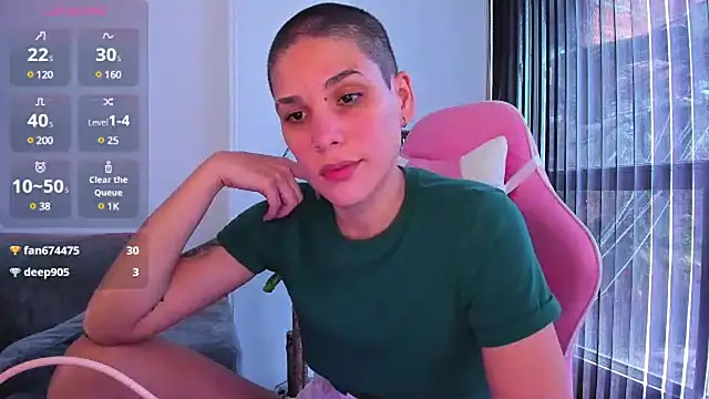 Snapshot of Charlee_pink chatting on 12-22-24, 04:17 Charlee pink online show from 12-22-24, 04:17