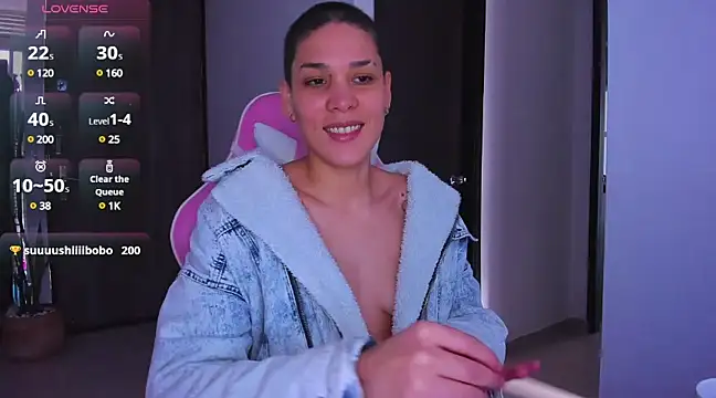 Snapshot of Charlee_pink chatting on 01-04-25, 02:25 Charlee pink online show from 01-04-25, 02:25