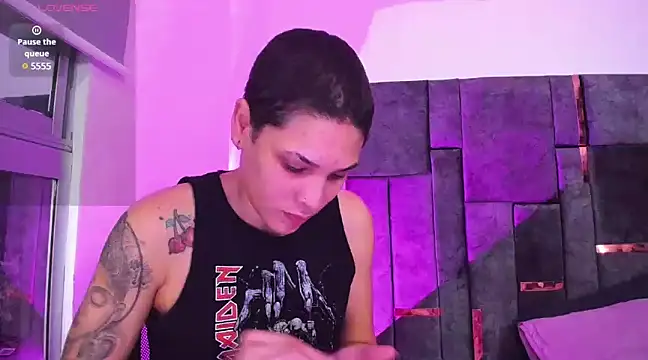 Snapshot of Charlee_pink chatting on 02-13-25, 12:02 Charlee pink online show from 02-13-25, 12:02