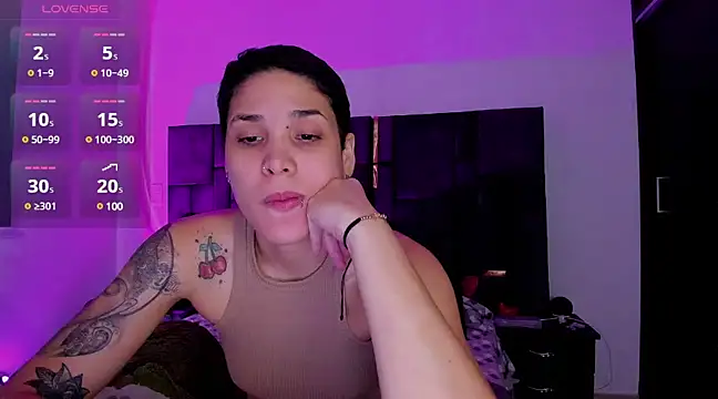 Snapshot of Charlee_pink chatting on 02-28-25, 08:18 Charlee pink online show from 02-28-25, 08:18
