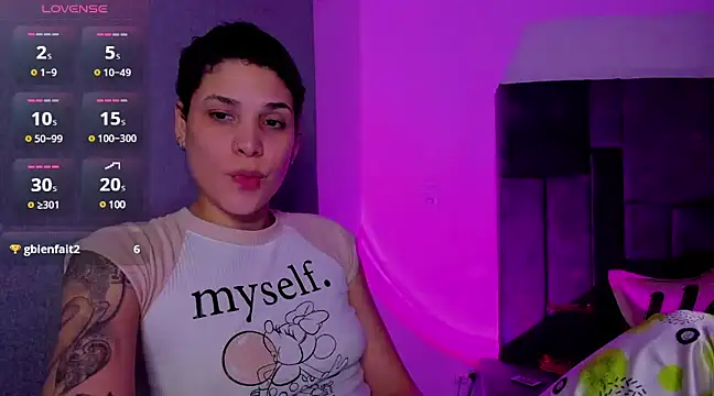 Snapshot of Charlee_pink chatting on 03-22-25, 01:11 Charlee pink online show from 03-22-25, 01:11