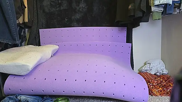 ChillzPnp online show from 03-24-26, 03:44