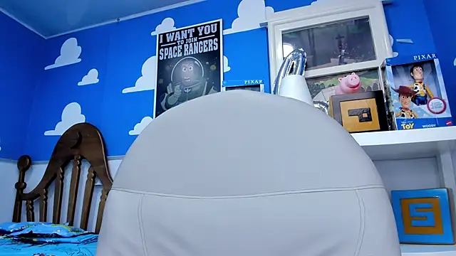 miss  allison online show from 02-17-25, 02:15