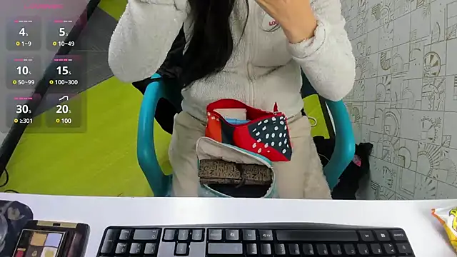 Snapshot of Abrillee1 chatting on 03-08-25, 07:31 Abrillee1 online show from 03-08-25, 07:31