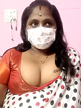 Snapshot of rithikka chatting on 11-19-25, 04:40 rithikka online show from 11-19-25, 04:40