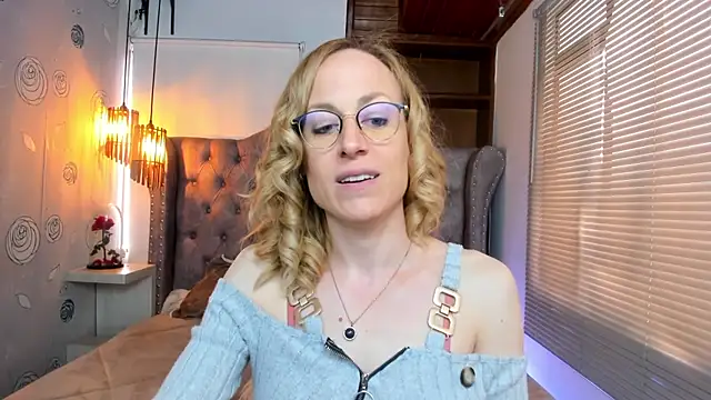 Snapshot of SammySanders chatting on 01-25-25, 03:20 SammySanders online show from 01-25-25, 03:20