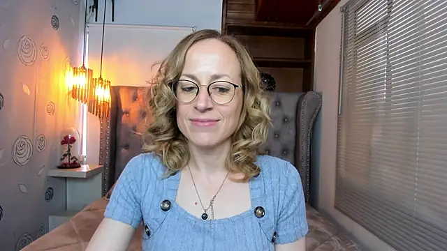 Snapshot of SammySanders chatting on 02-01-25, 12:16 SammySanders online show from 02-01-25, 12:16