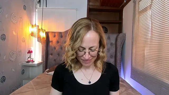 Snapshot of SammySanders chatting on 02-08-25, 03:10 SammySanders online show from 02-08-25, 03:10