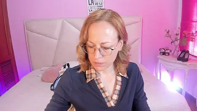 Snapshot of SammySanders chatting on 11-03-25, 01:56 SammySanders online show from 11-03-25, 01:56