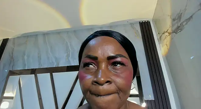 lola hornei online show from 11-12-25, 11:32