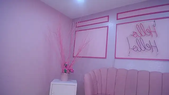 Snapshot of channel_blonde_a chatting on 01-08-25, 08:50 channel blonde a online show from 01-08-25, 08:50