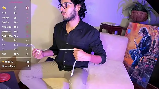 Snapshot of Nicholasrodrii chatting on 01-15-25, 01:34 Nicholasrodrii online show from 01-15-25, 01:34