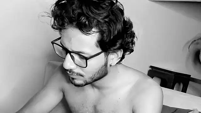 Snapshot of Nicholasrodrii chatting on 02-22-25, 02:39 Nicholasrodrii online show from 02-22-25, 02:39