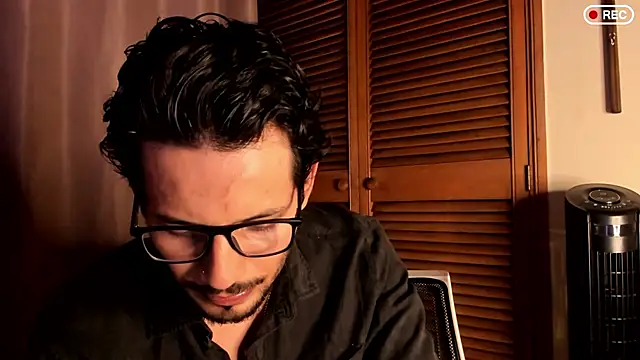 Snapshot of Nicholasrodrii chatting on 09-08-25, 11:37 Nicholasrodrii online show from 09-08-25, 11:37
