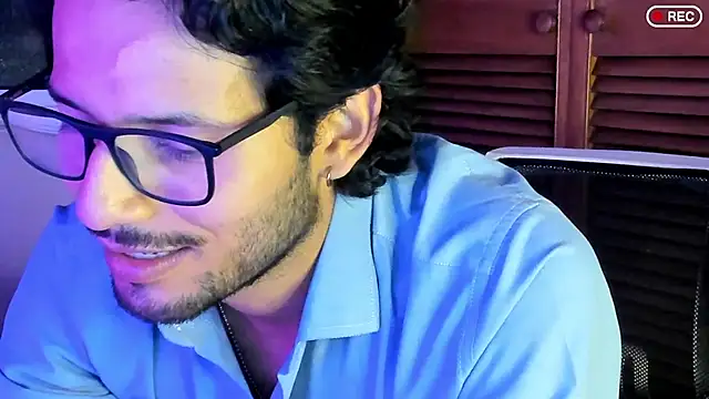 Snapshot of Nicholasrodrii chatting on 09-21-25, 12:34 Nicholasrodrii online show from 09-21-25, 12:34