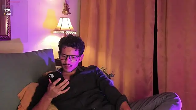 Snapshot of Nicholasrodrii chatting on 04-09-26, 11:43 Nicholasrodrii online show from 04-09-26, 11:43