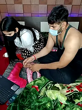 Snapshot of aaliya_bhattt chatting on 12-17-24, 03:06 aaliya bhattt online show from 12-17-24, 03:06