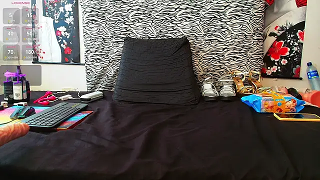 perla mature online show from 02-12-25, 04:55