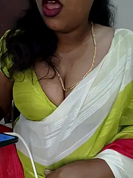 Snapshot of Sexy_Ammu_Telugu chatting on 10-12-25, 05:50 Sexy Ammu Telugu online show from 10-12-25, 05:50